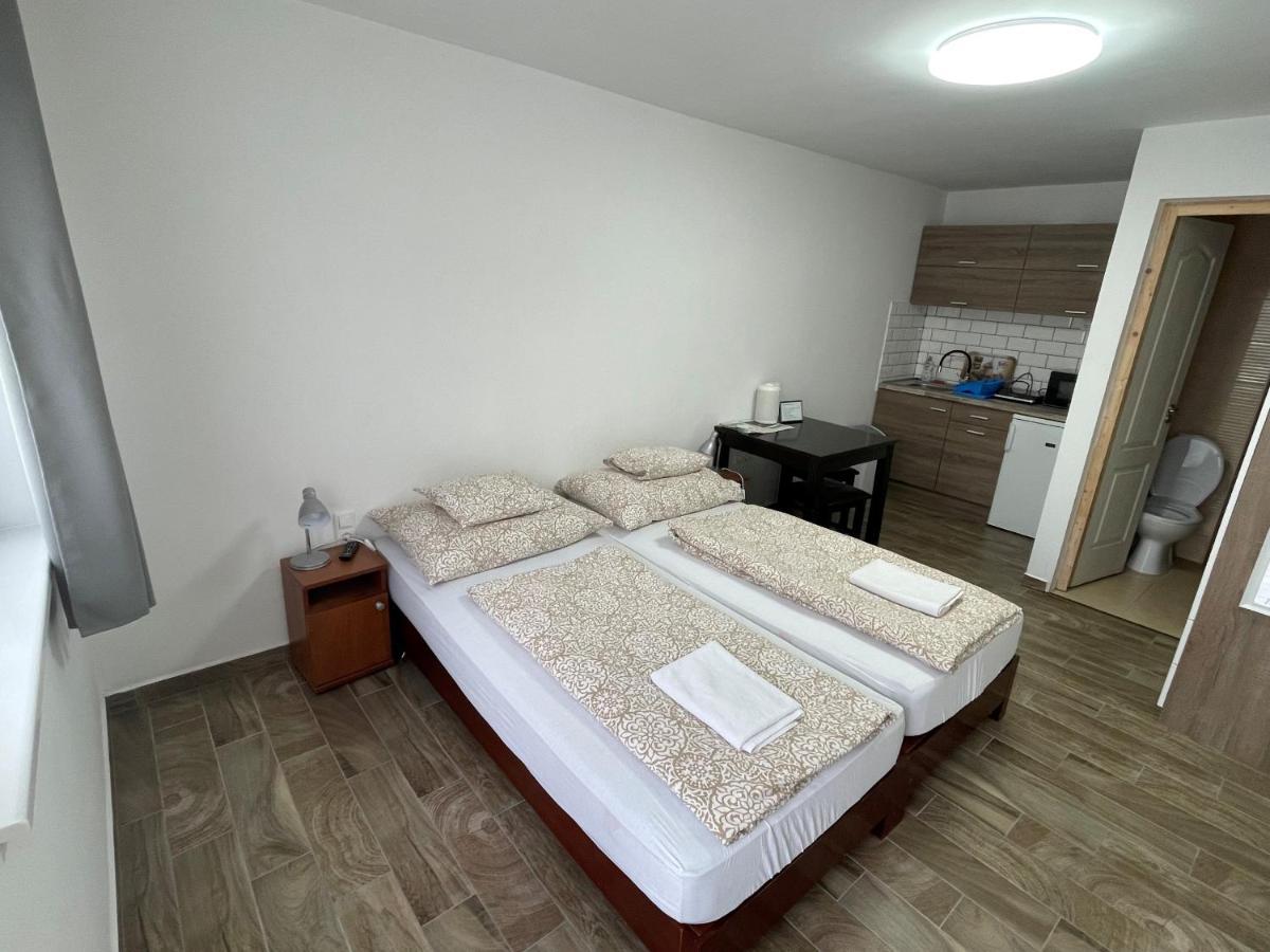 Freedom Apartman Morahalom Exterior photo